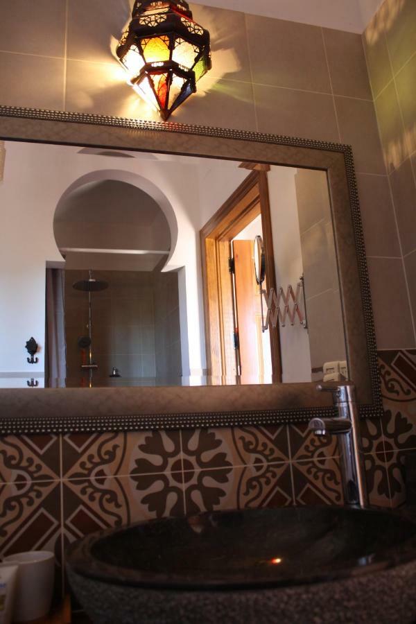 Boutique Bed & Breakfast Casa Utopia Alcaucín Buitenkant foto